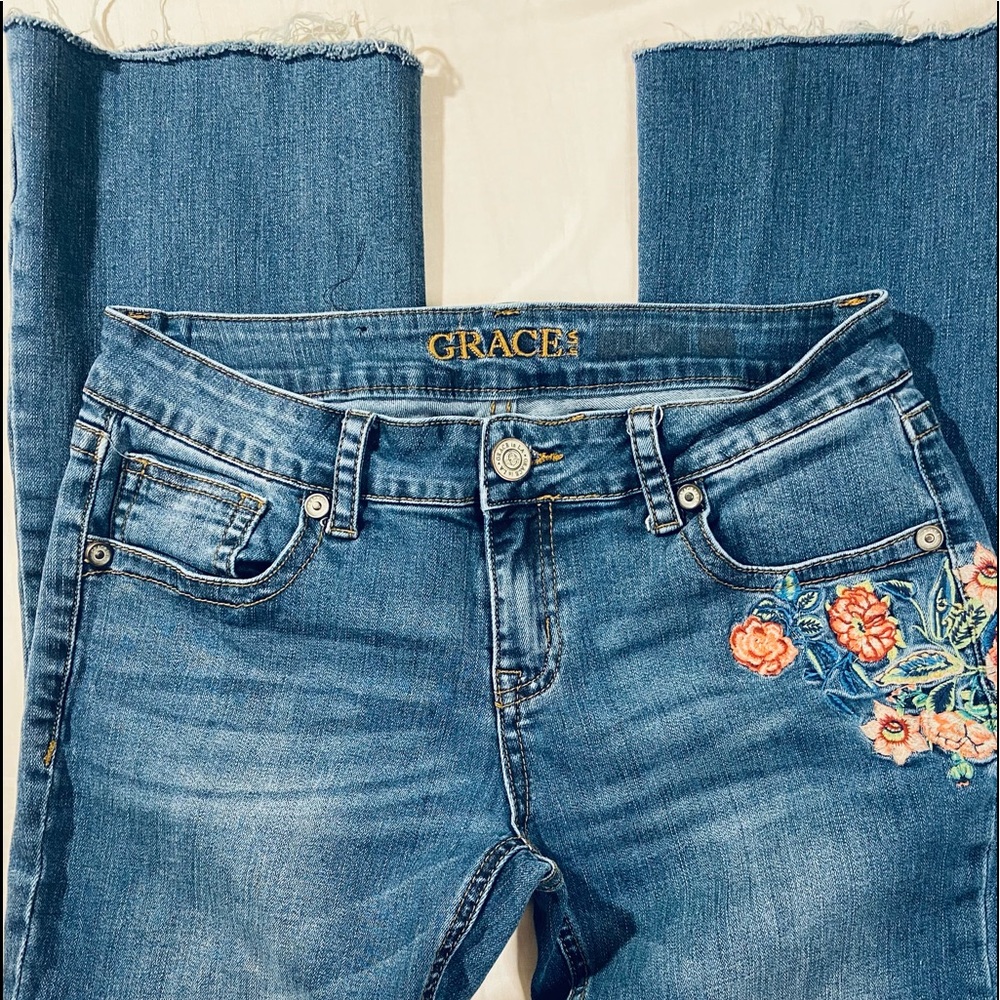 Grace in LA Bootcut Floral Embroidered Jeans Size 30